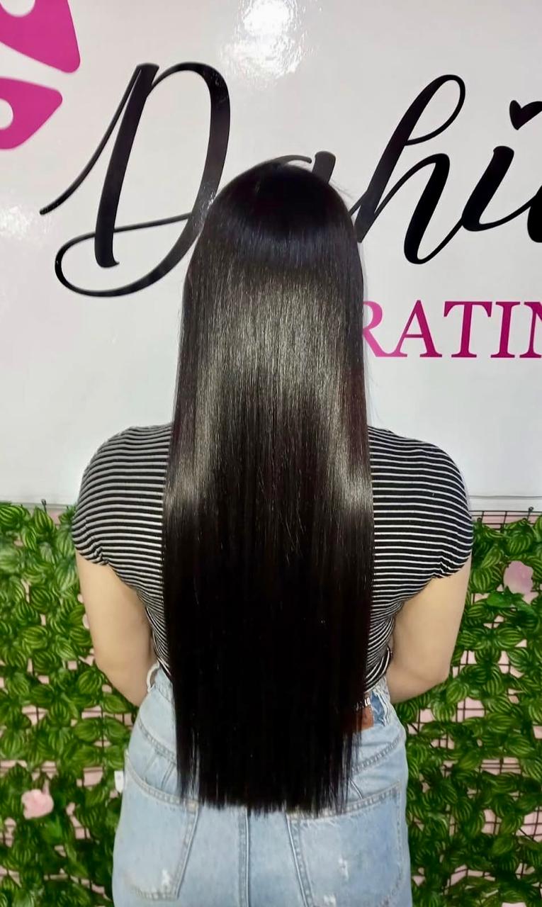 Resultado de keratina profesional antes y después - cabello liso brillante Dahia Keratin
